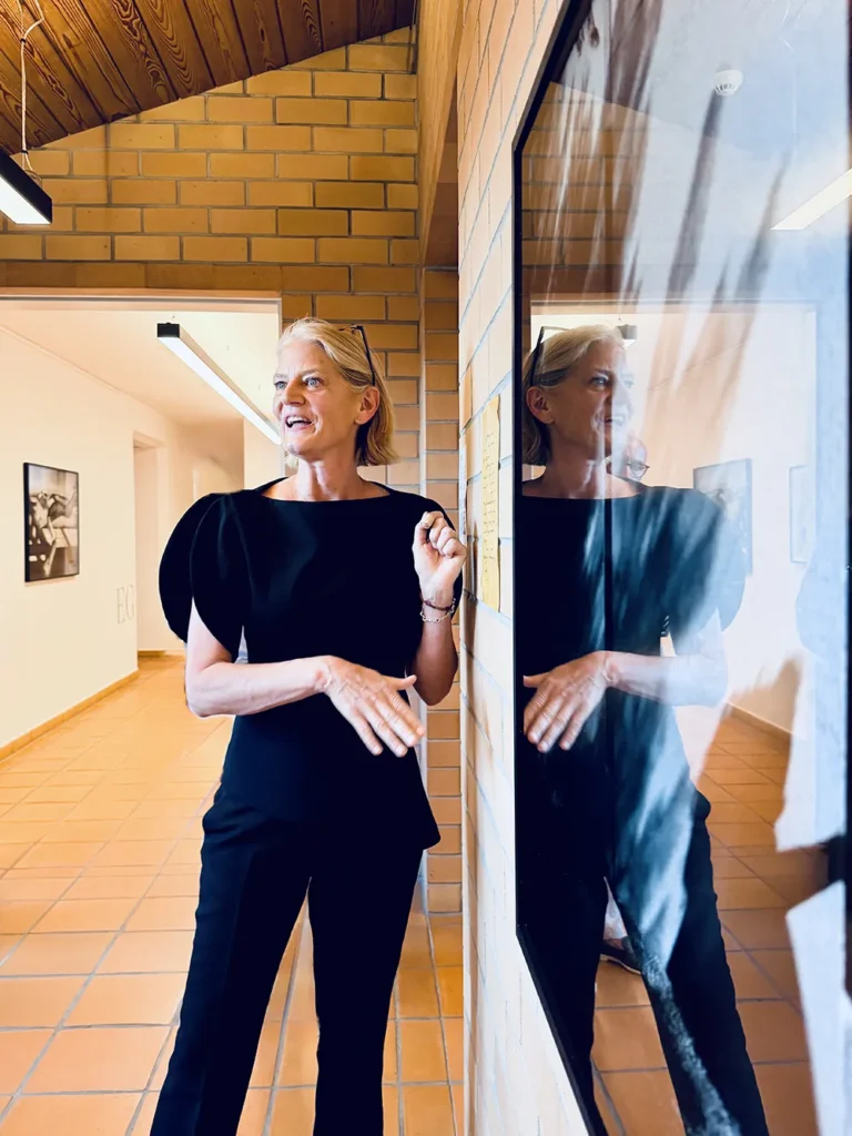 Vernissage und Künstlergespräch Haus der Immoblien Mona Kuhn Mirjam Cavegn Felix Eichkorn