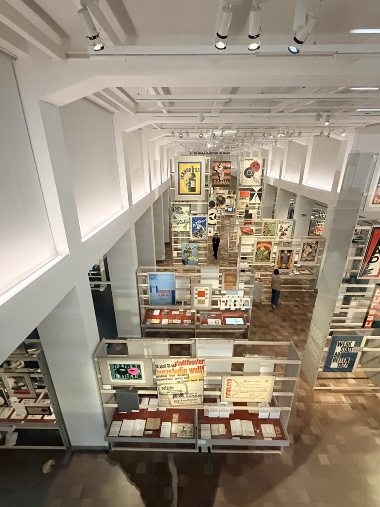 Museum für Gestaltung Zürich 2026 Plakatausstellung AVANTGARDE -Grafikdesign im Aufbruch