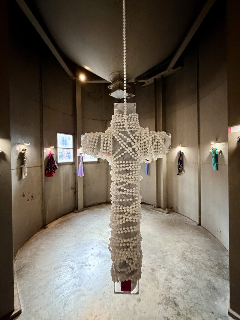 Ausstellung Vernissage «Sacred Pop Art» Jeanine Merz und Christian Breitschmid im Zürcher SiloSilo